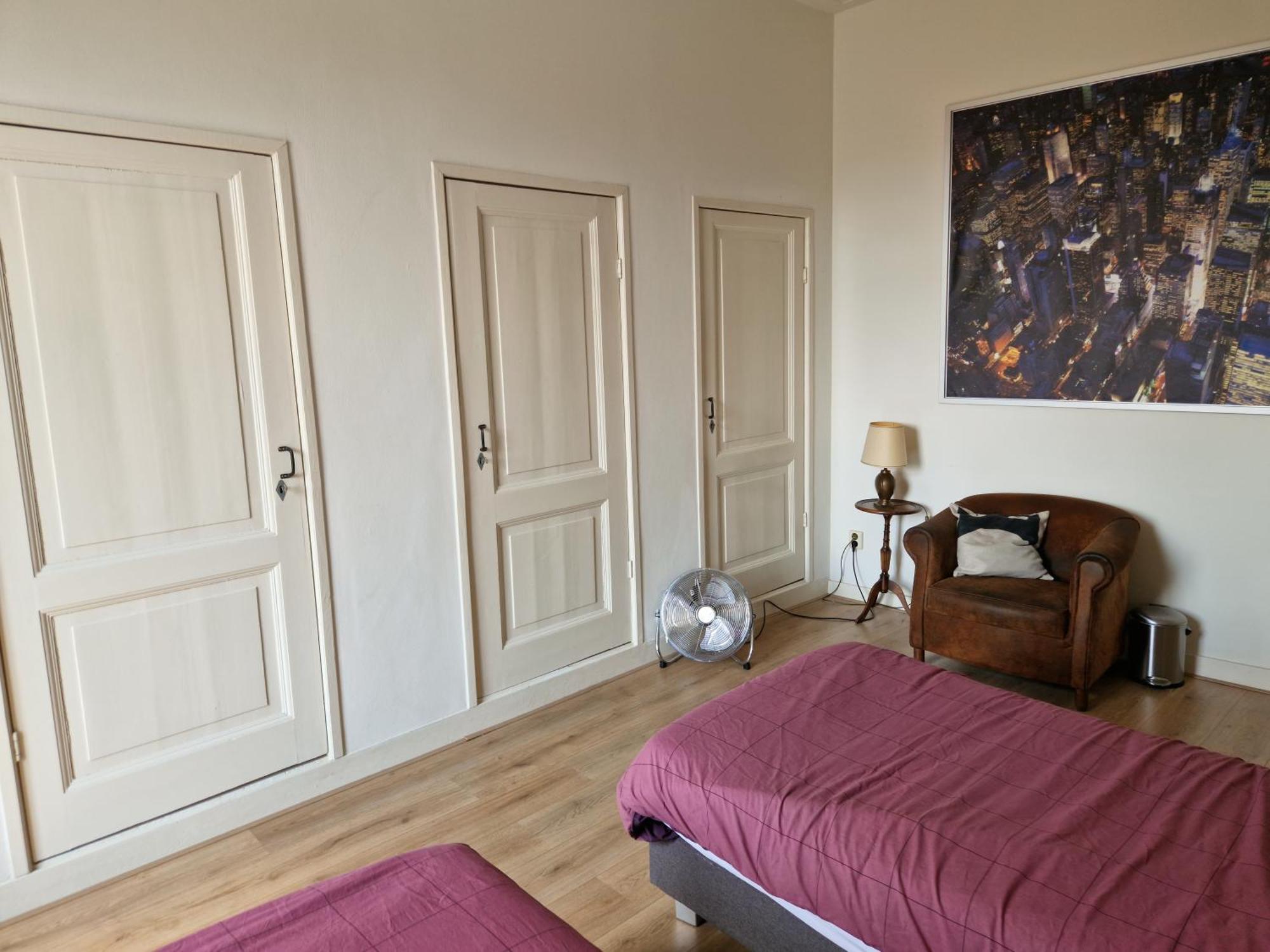 J&J Hotel Наймеген Екстериор снимка