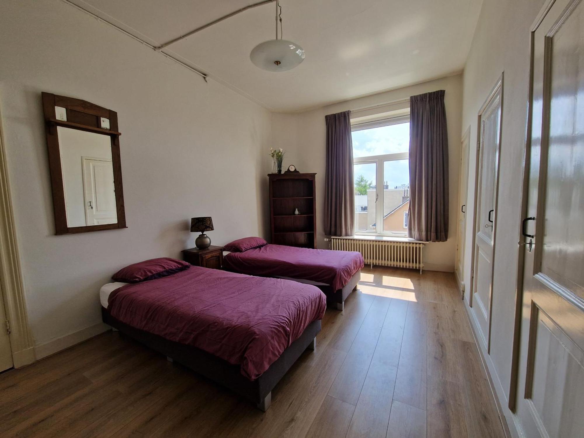 J&J Hotel Наймеген Екстериор снимка